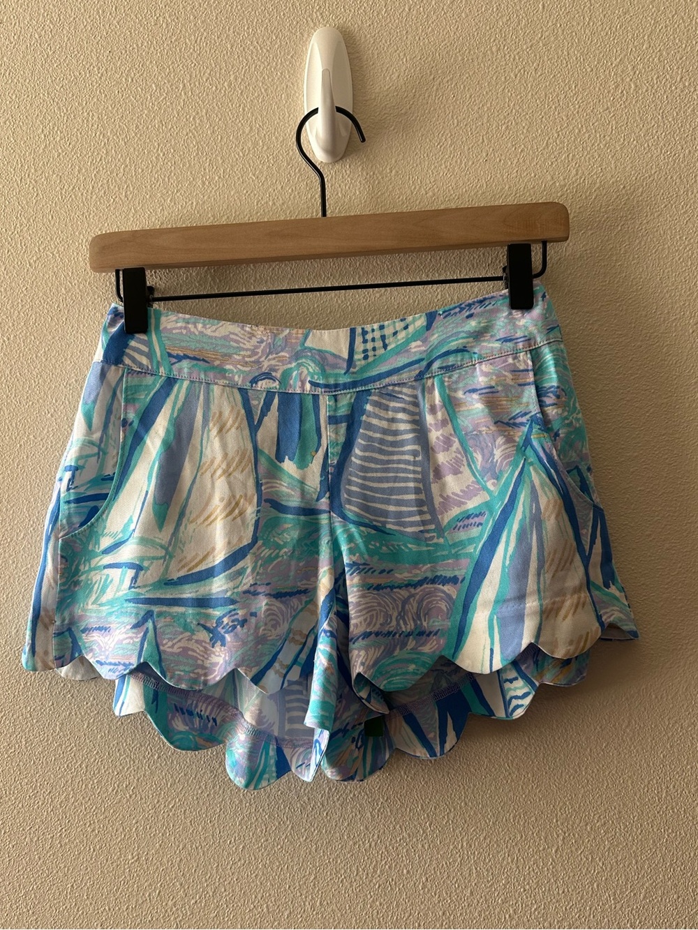 NWT Lilly Pulitzer Dahlia shorts light lilac verbena aboat time XS style 29505